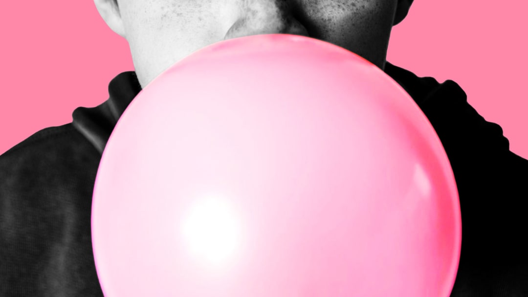 Gum brands are selling chiseled jawlines to teen boys on TikTok—and they’re biting